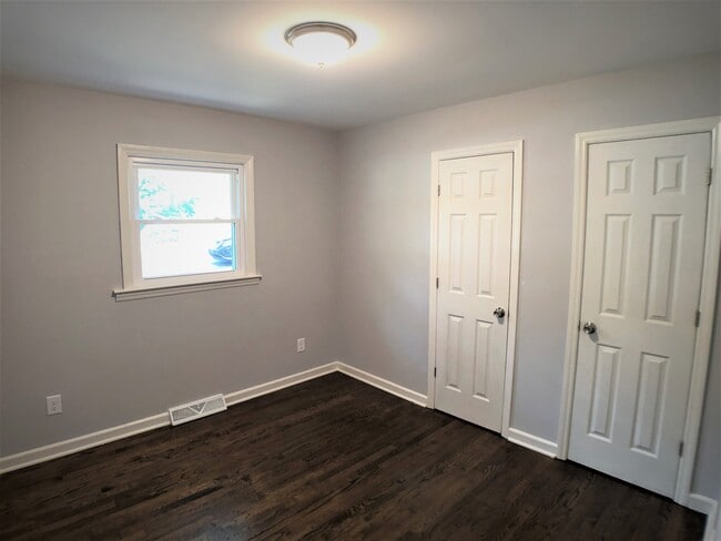 Building Photo - 317 Ellis St