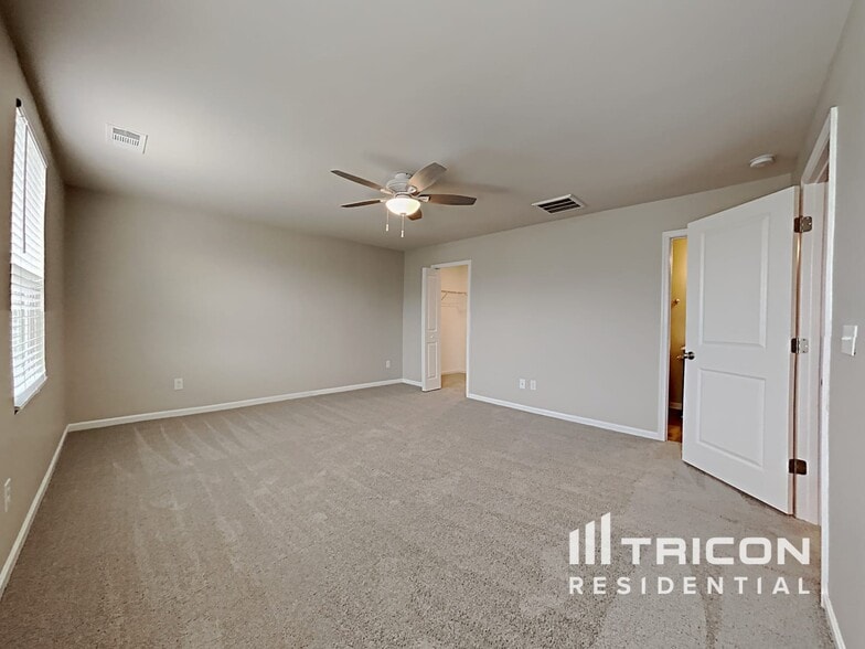 Building Photo - 2512 Solomon Ln