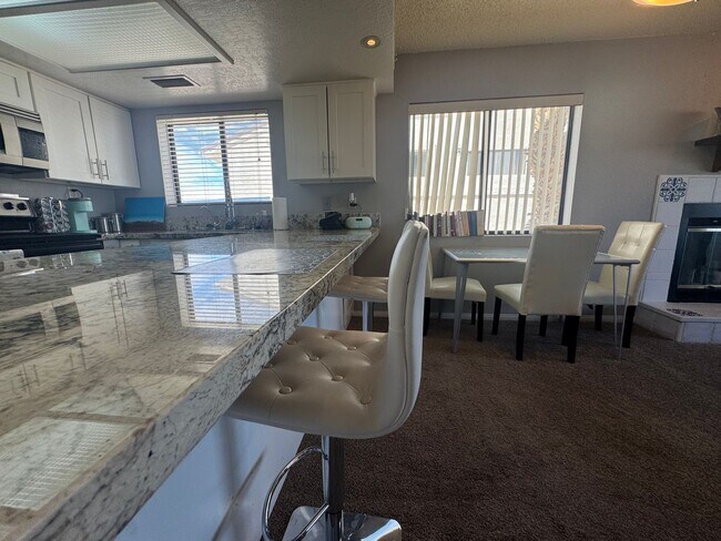 Building Photo - FURNISHED 2BR CONDO w/Utilities Water View Gated NO STAIRS