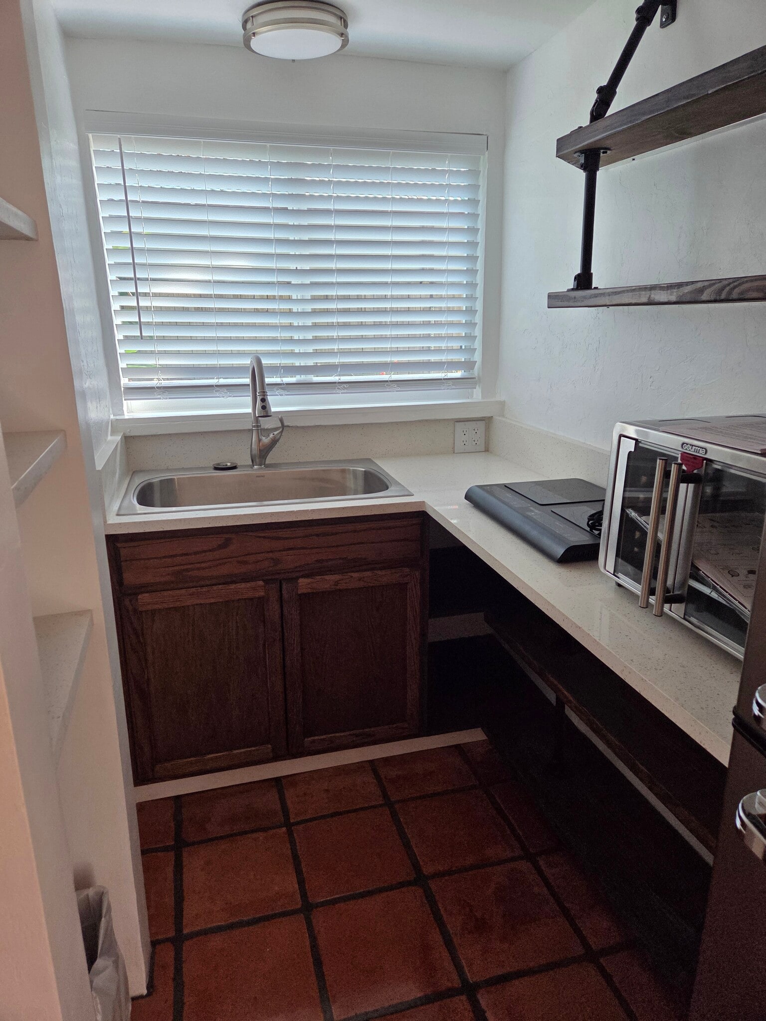 Kitchen - 2020 NE 4th Ave