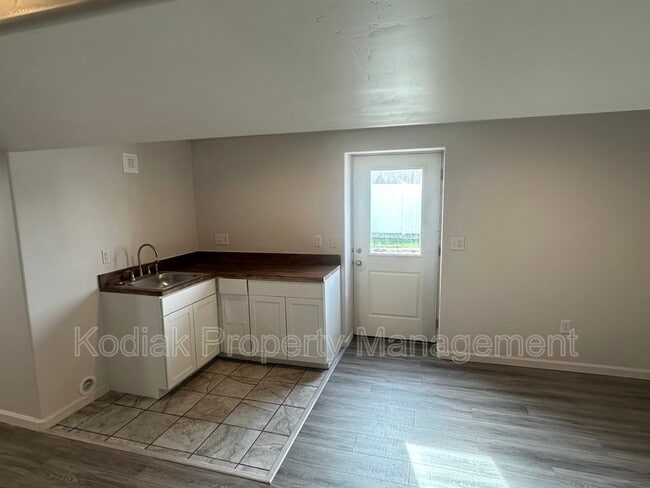 Building Photo - 1028 E Bigelow Ave