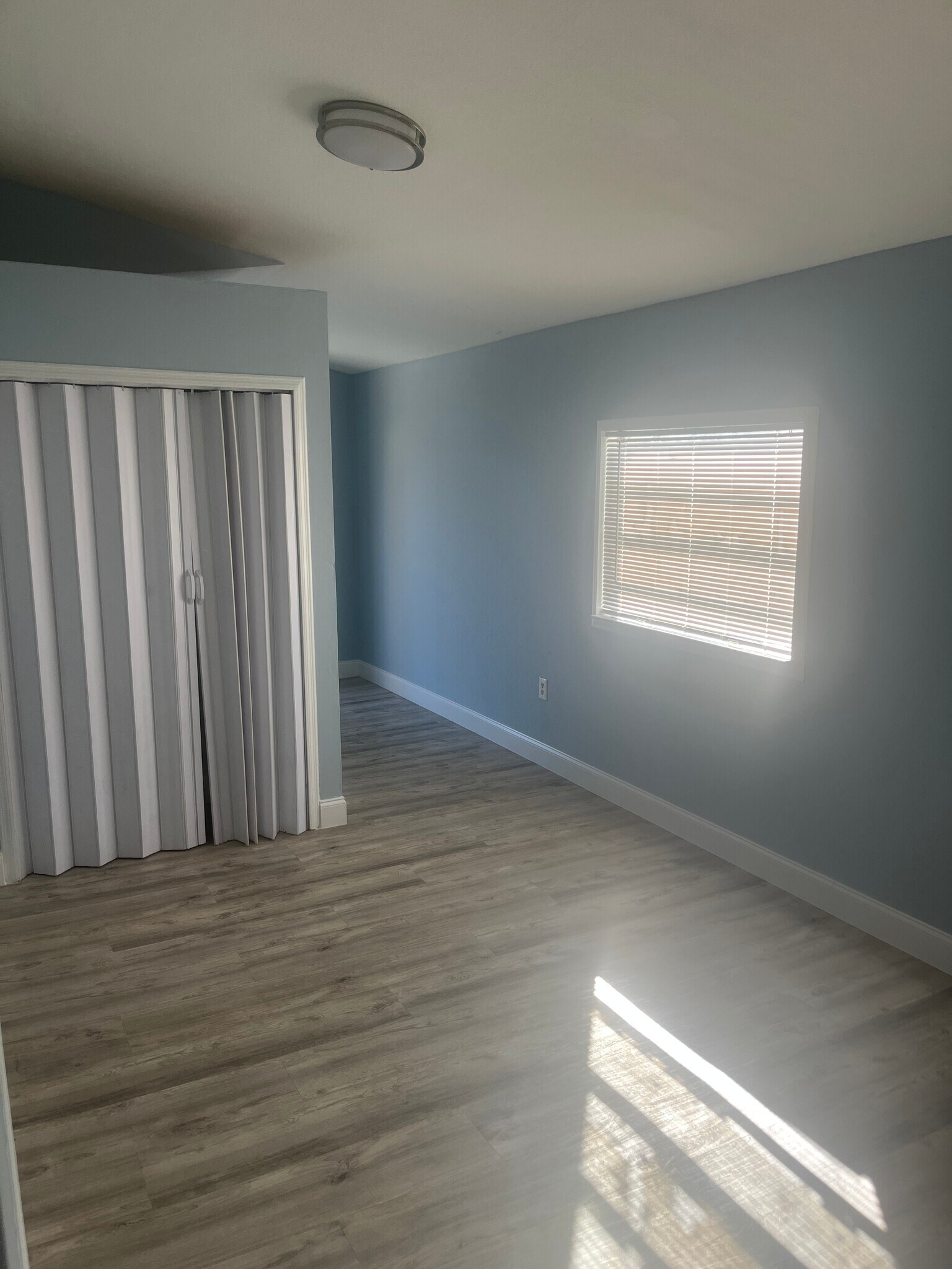 Building Photo - 412 NW 23rd Ct