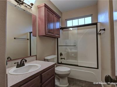 Building Photo - 656 W Foothills Dr
