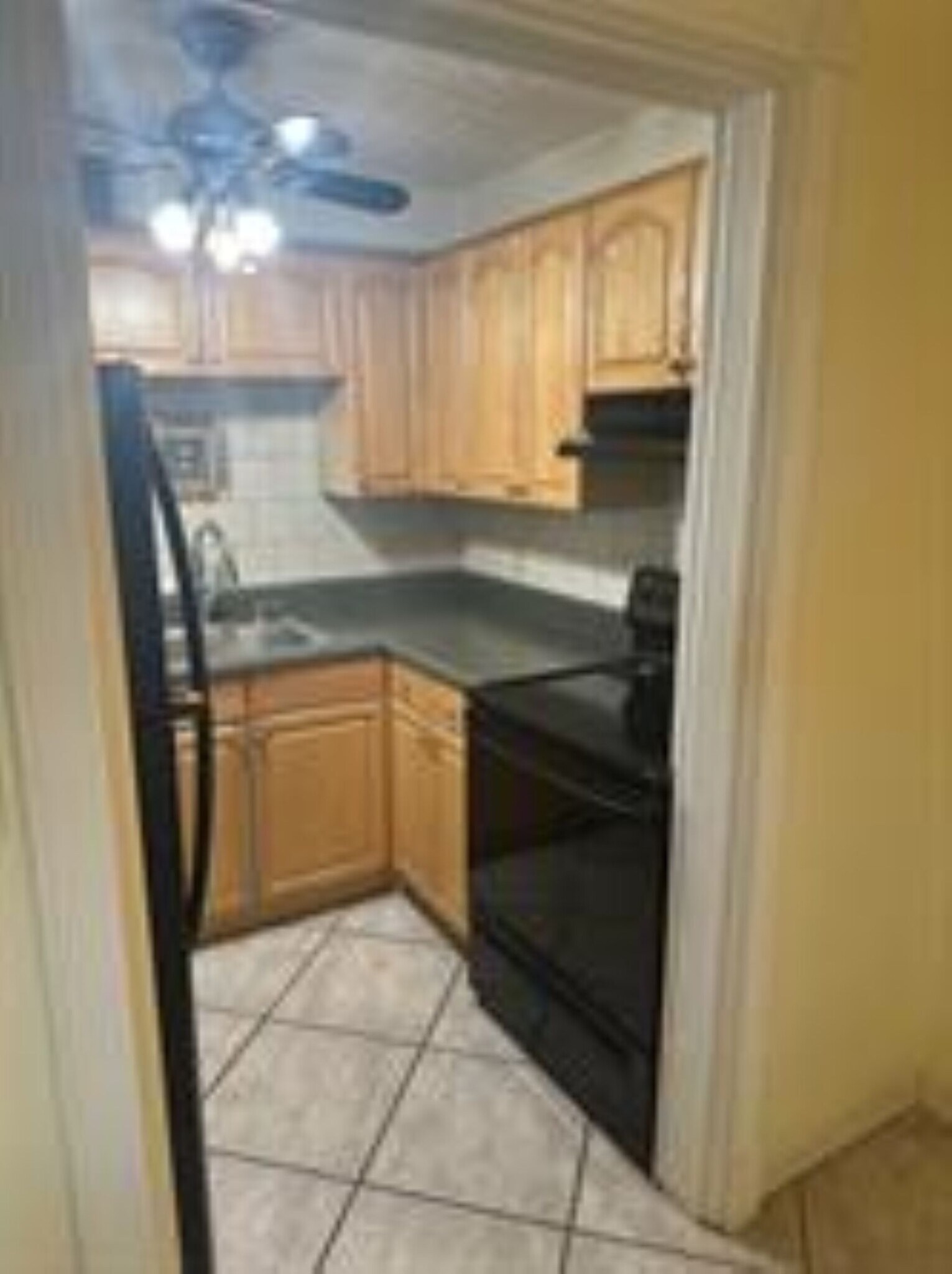 Building Photo - 1152 NW 30th Ct