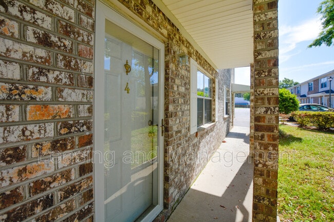 Building Photo - 516 Arlington Dr