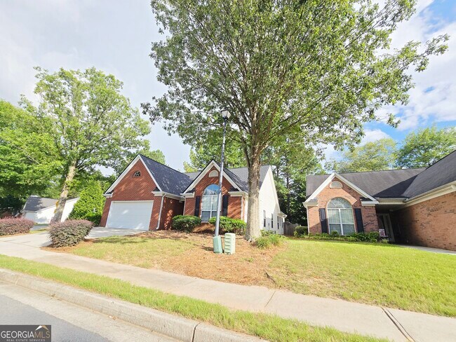 Building Photo - 2 Mill Ridge Pl