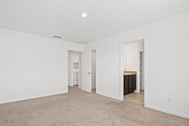 Building Photo - 3252 Brookasher Dr