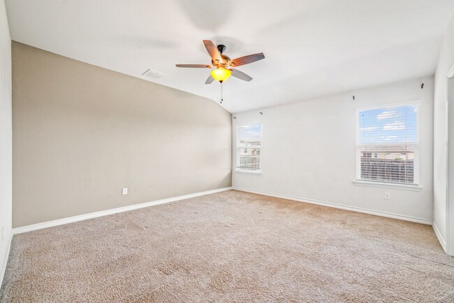Building Photo - First time rental!
