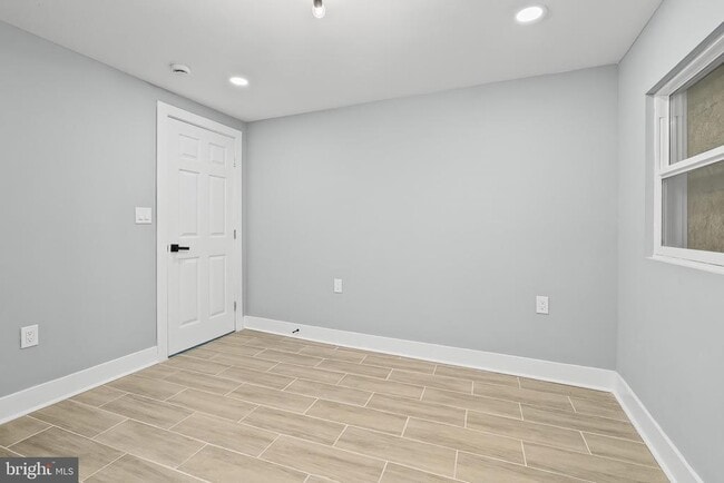 Building Photo - 1607 E Lanvale St