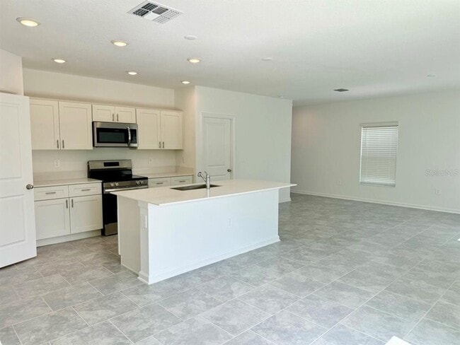 Building Photo - 1727 Foreman Rd