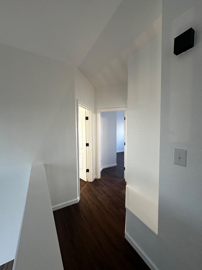 Building Photo - 7600 Plaza Redonda Dr