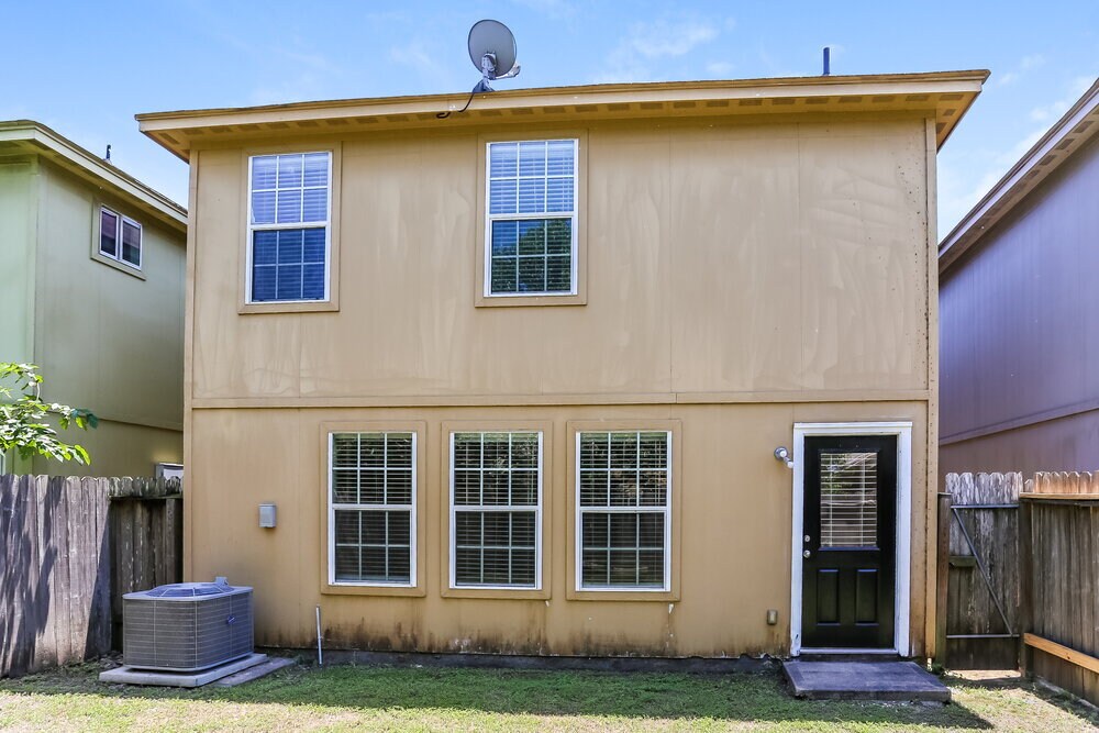 Building Photo - 4946 S Cancun