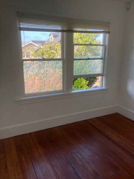 Building Photo - 728 2nd St