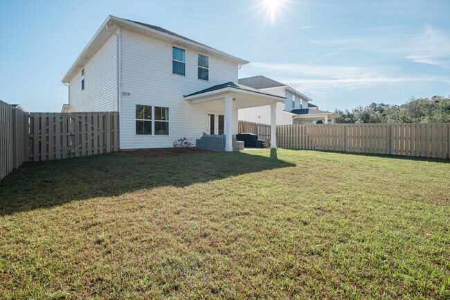 Building Photo - 63 Buckingham Dr