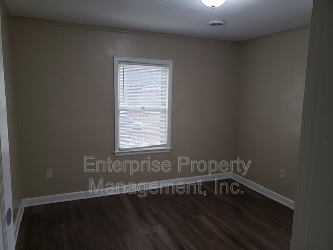 Building Photo - 3147 Northgate St