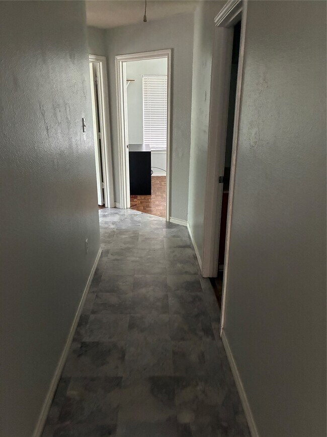 Building Photo - 47 Jackson Rd