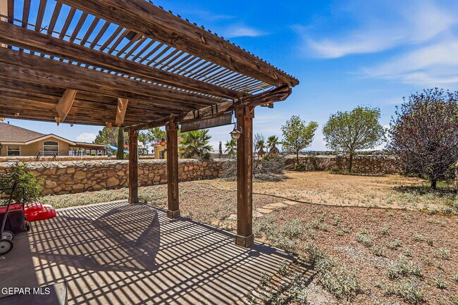 Building Photo - 3749 Leticia St