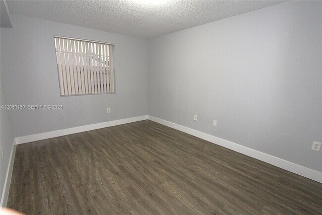 Building Photo - 2803 N Oakland Forest Dr