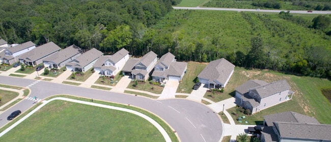 Building Photo - Spacious 4-bedroom retreat with 3 full baths in Lebanon - 2,714 Sq. Ft. of comfort