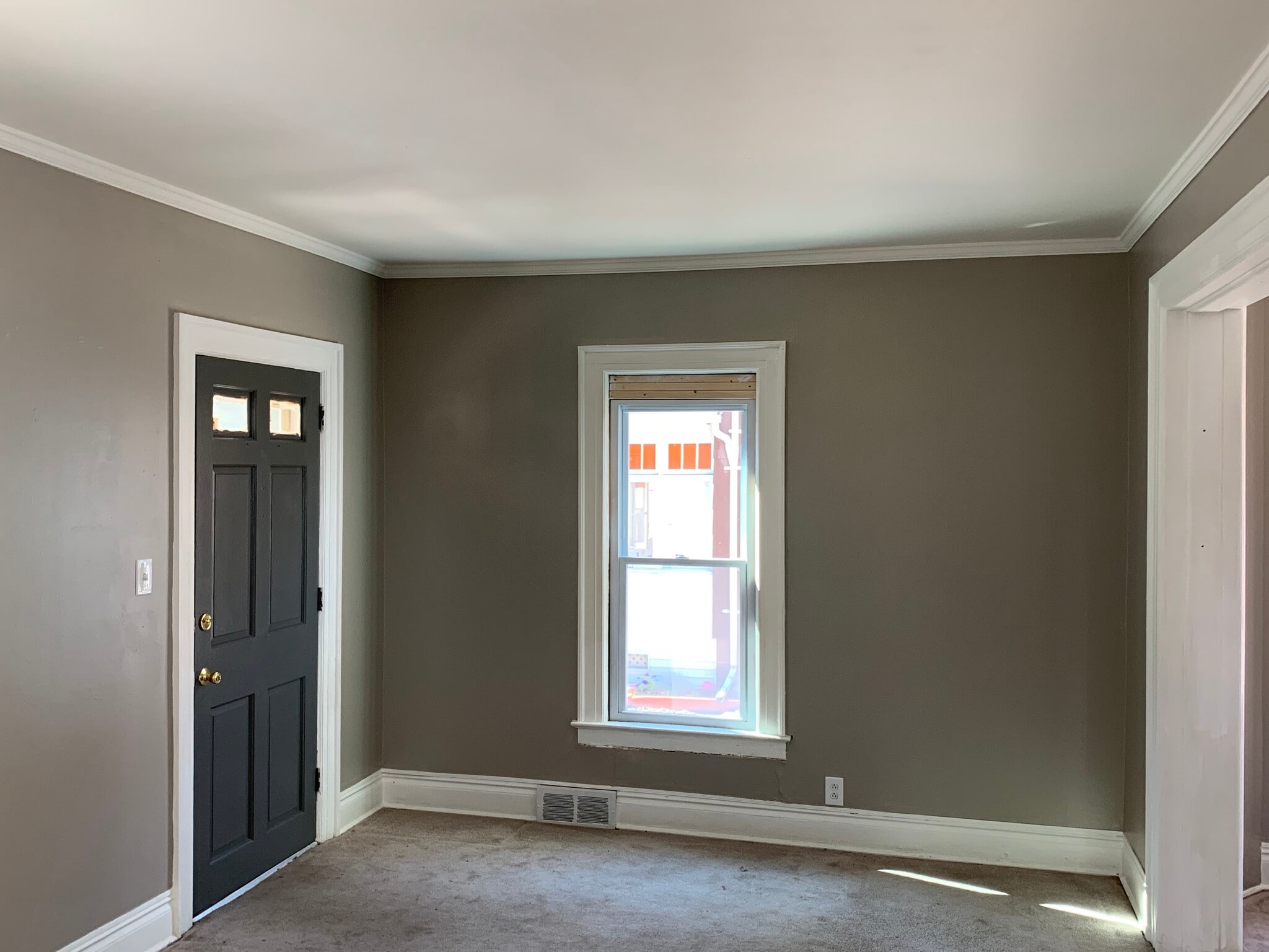 Building Photo - 238 Miller St