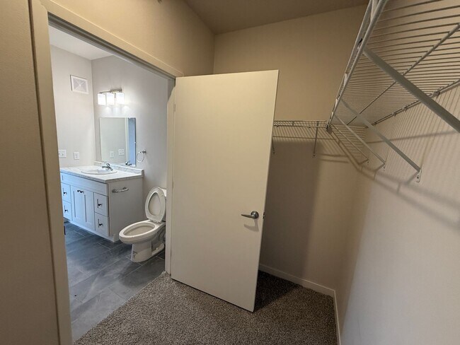 Building Photo - Northern Point Apartments