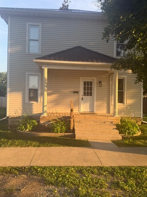 Building Photo - 409 W Walnut St