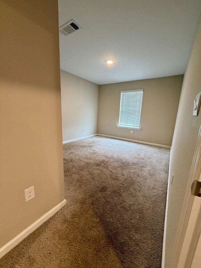 Building Photo - Available now FOR RENT in Rehobeth, AL!!