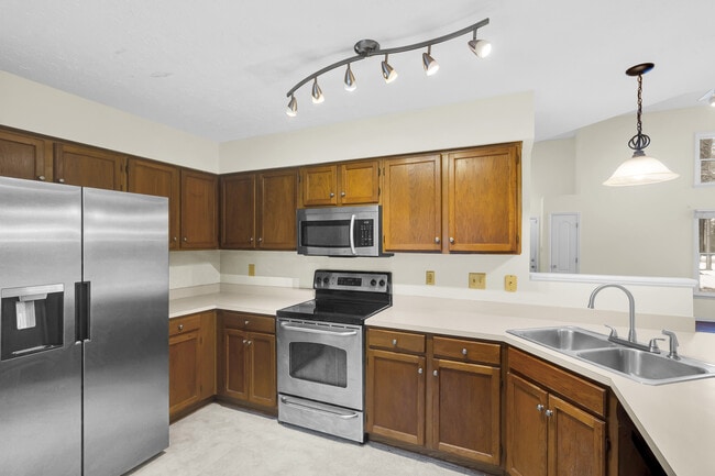 Building Photo - 1824 Caracara Dr