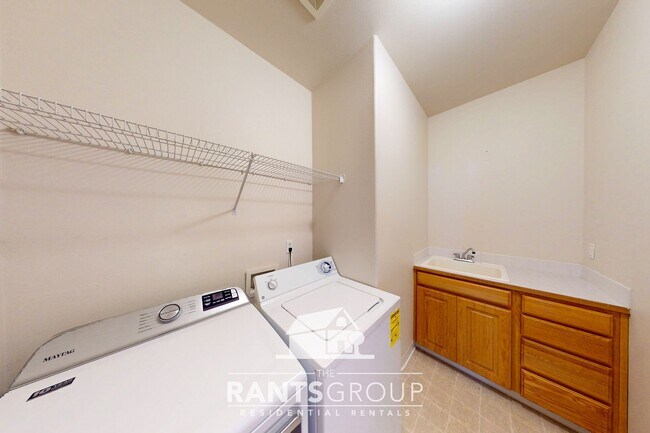 Building Photo - Spacious 3-Bedroom Home on a Corner Lot in...