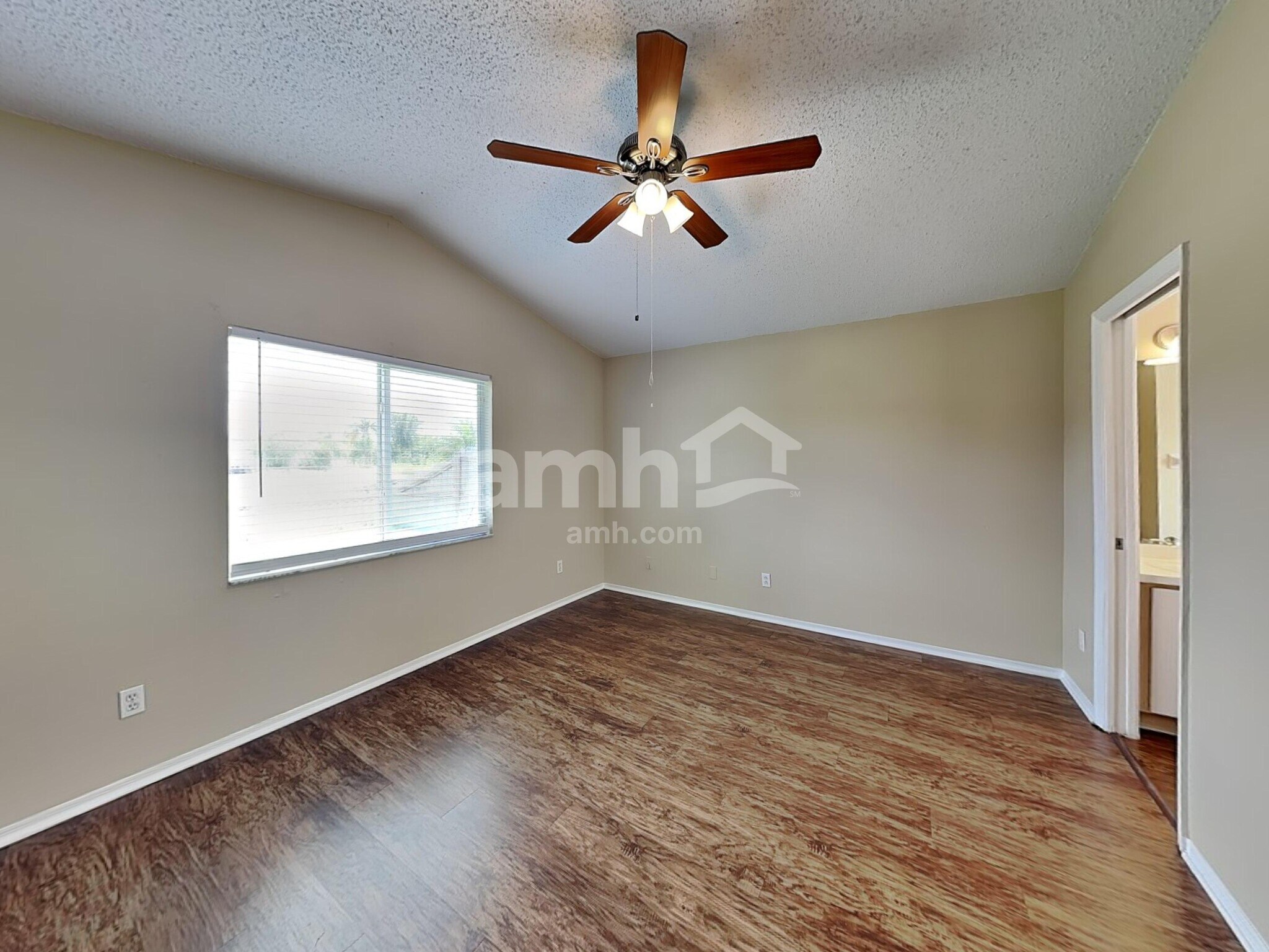 Building Photo - 12125 Buffington Ln