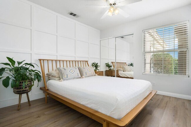 Building Photo - 46253 Mesa Verde Trail