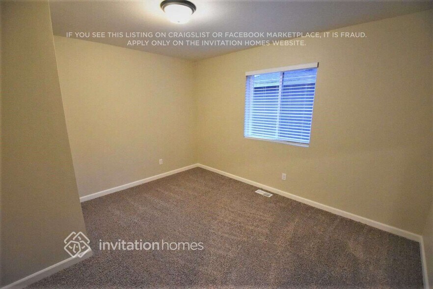 Building Photo - 19412 90 Ave Ct E