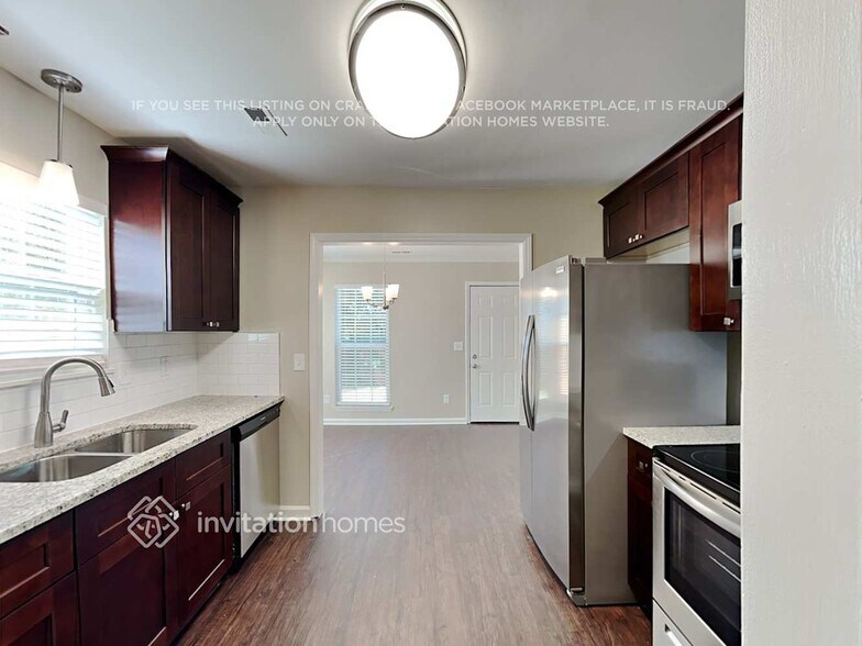 Building Photo - 9343 Amy Dr