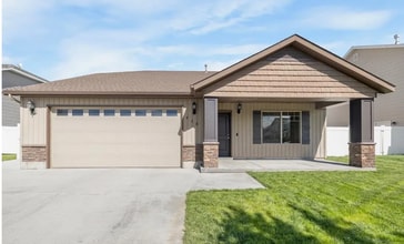 Building Photo - *$200 OFF FIRST MONTH RENT! | BEAUTIFUL 3 bed, 2 bath home in the desirable Summerfield Subdivision