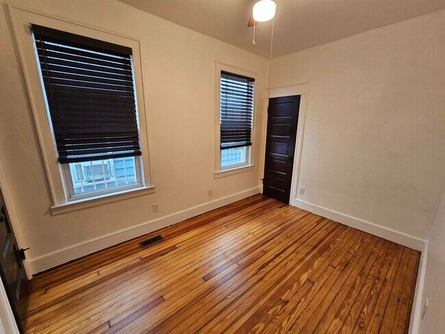 Building Photo - 303 Fulton Ave