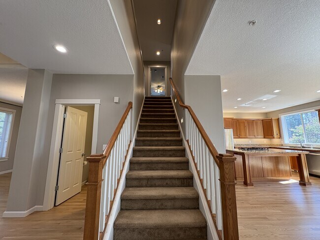 Building Photo - 10630 SW Kable St