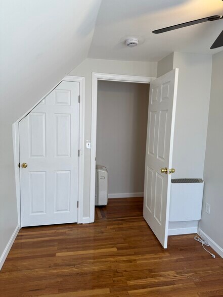 Building Photo - 3 Heath St