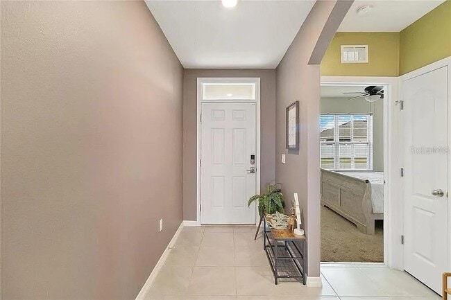 Building Photo - 2585 Ryland Falls Dr