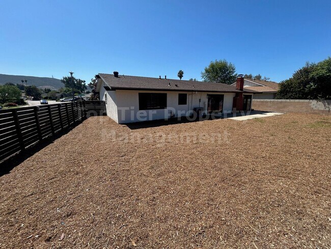 Building Photo - ***Completely Remodeled 3 bed+ Bonus Room,...