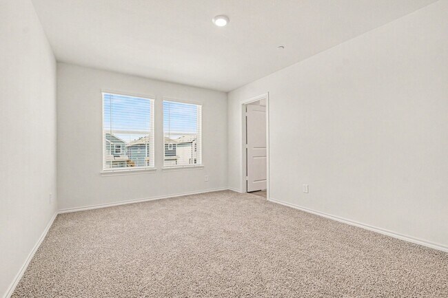 Building Photo - 125 Arbor Dr