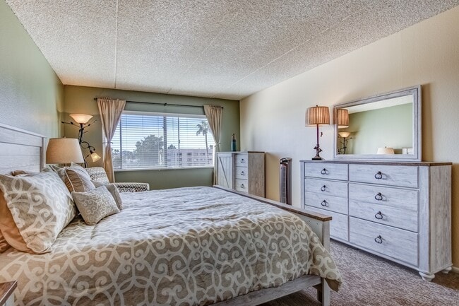 Building Photo - Old Town Scottsdale Condo with a View! Furnished