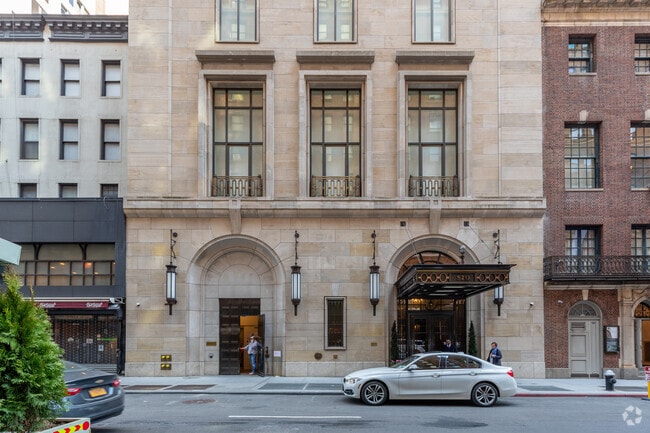 Building Photo - 520 Park Ave