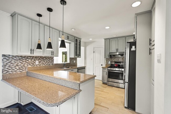 Building Photo - 6313 Tone Dr