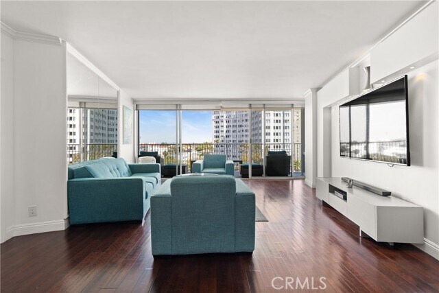 Building Photo - 700 E Ocean Blvd