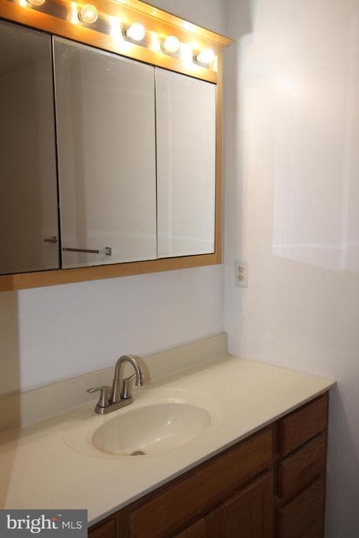 Building Photo - 25880 Brookwood Rd