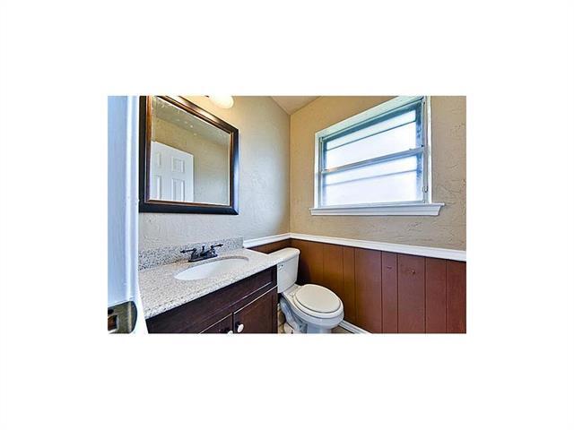 Building Photo - 14406 Tanglewood Dr