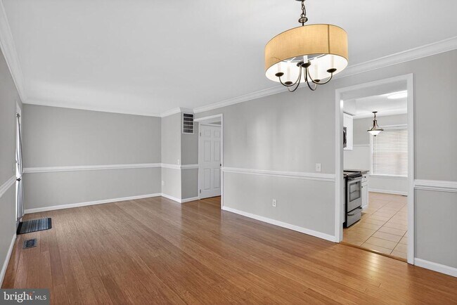 Building Photo - 5816 Apple Wood Ln