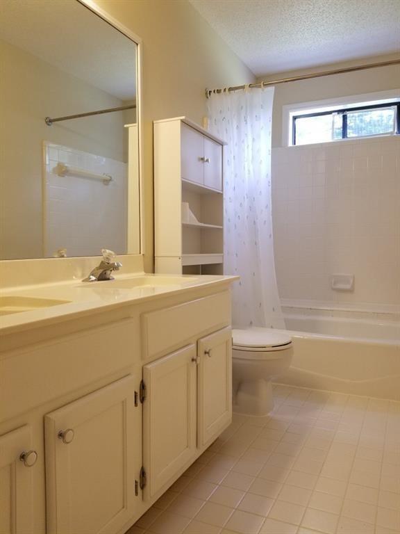 Building Photo - 10580 Stonepoint Pl