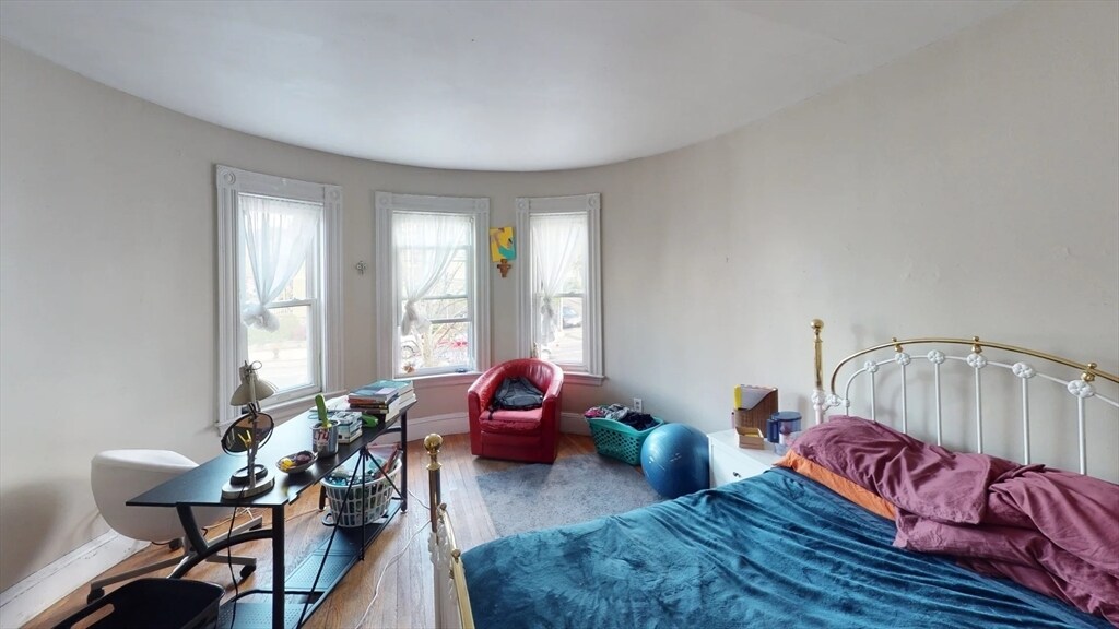 Building Photo - 73 Chestnut Hill Ave