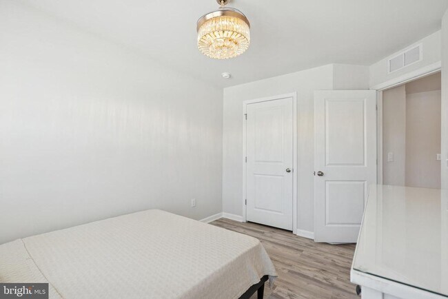 Building Photo - 12 Palermo Ln